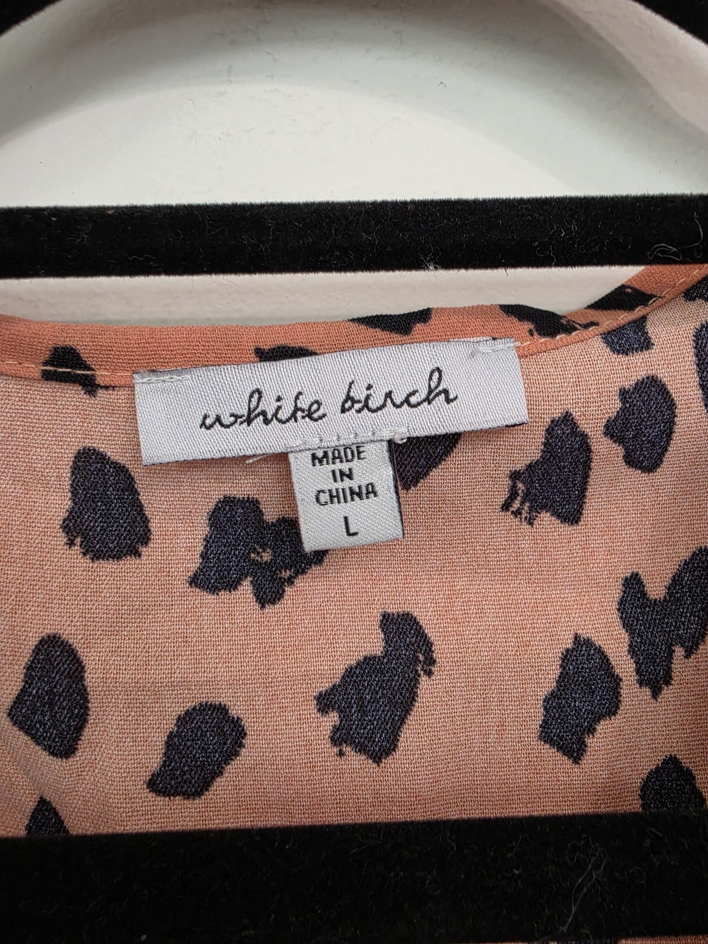 white birch Peach Animal Print V-Neck Tunic - Size Large - Picture 2 of 5